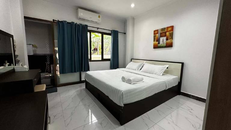 Villa with pool, barbecue & yard | Suitable for remote work — photo 5