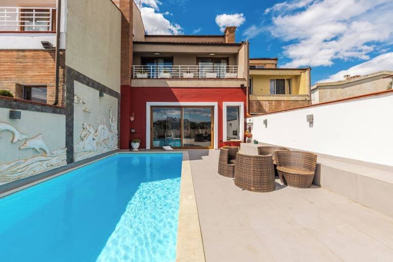 Villa  Tirana