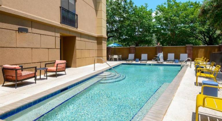Hampton Inn & Suites Pensacola/Gulf Breeze — photo 3