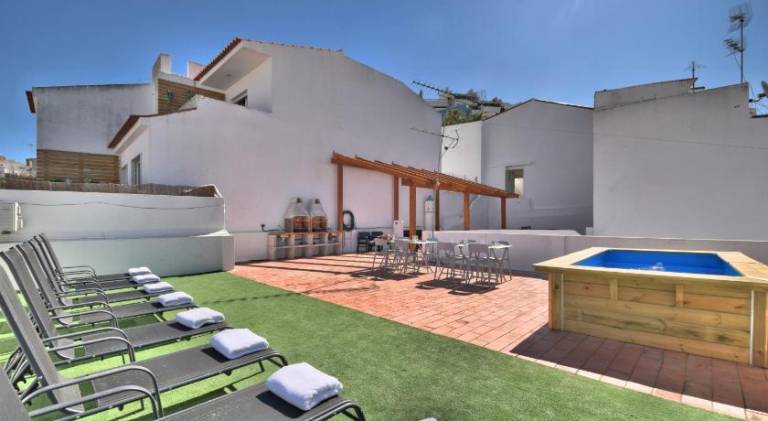 Apartment with barbeque, pool & terrace — photo 4