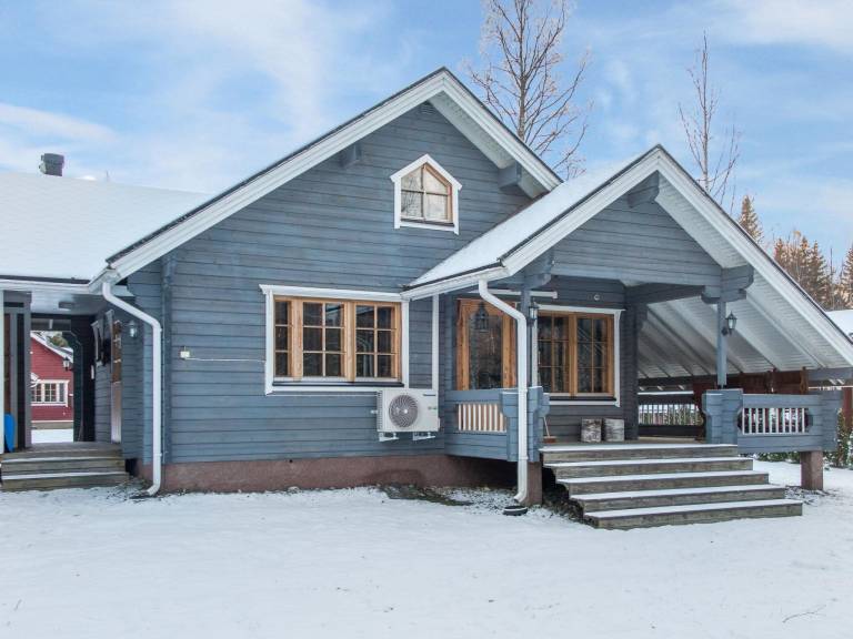 Nice house with patio & sauna | Nature view | Close to the ski | Pet-friendly in Kuopio