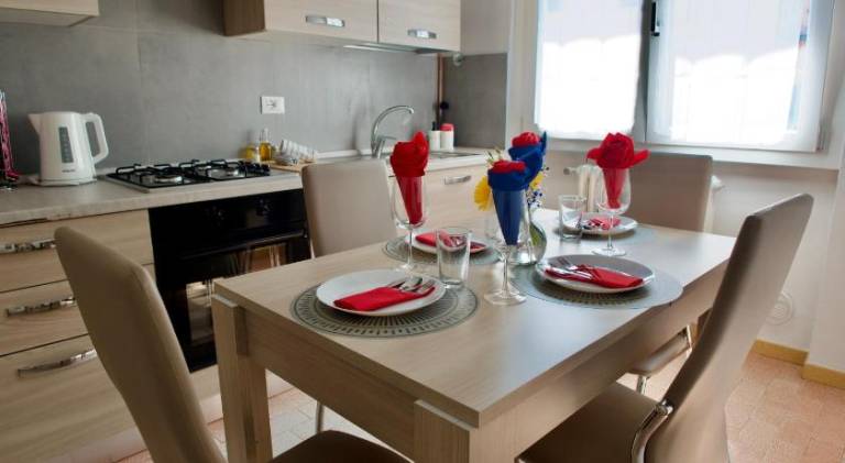 Holiday apartment with garden & terrace — photo 3