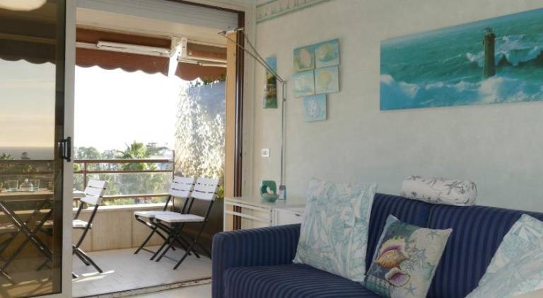 Beautiful rental apartment with pool | Pet-friendly — photo 2