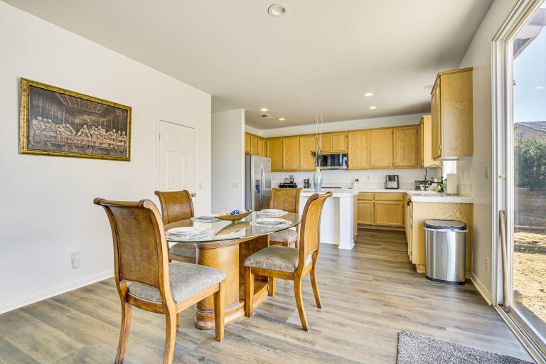 Pool Table & Charcoal Grill: Home in Victorville! — photo 3