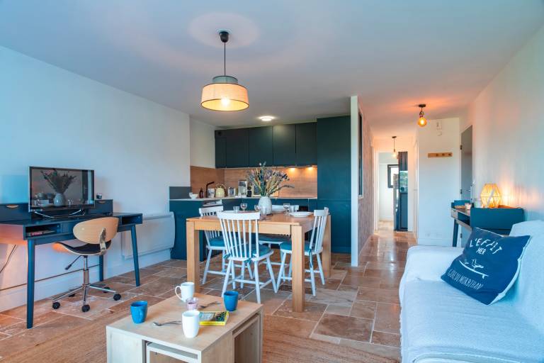 Child-friendly holiday apartment with patio, yard & barbeque | Sea view | Pets are welcome — photo 2