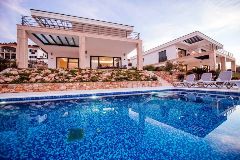 Vila Otok Rava