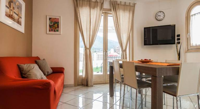 Villa with 4 rooms for 10 persons — photo 2