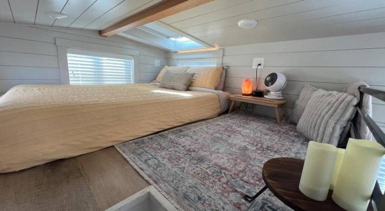 Beautiful vacation home with pool & hot tub | Pets allowed — photo 2