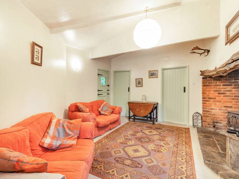 Family-oriented nice cottage with yard | Pets are welcome — photo 3