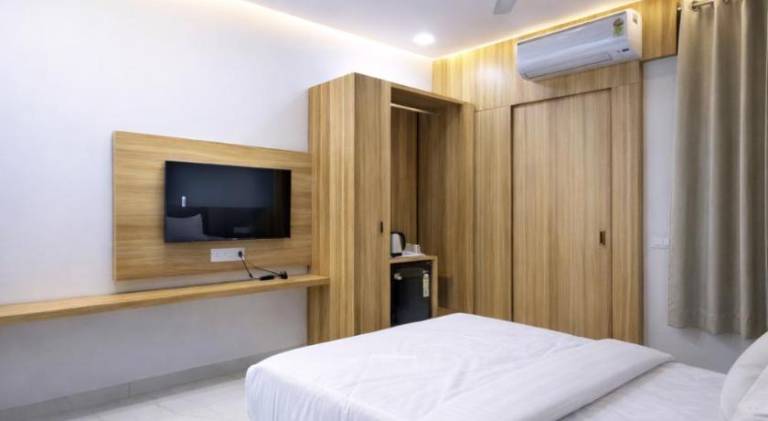 Accuotel Inn Lavish Villa — photo 3