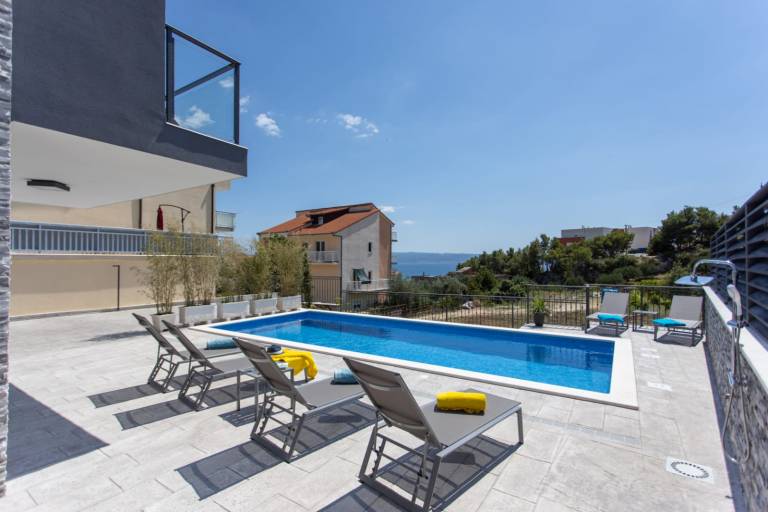 Villa Florentina with Heated Pool — photo 4