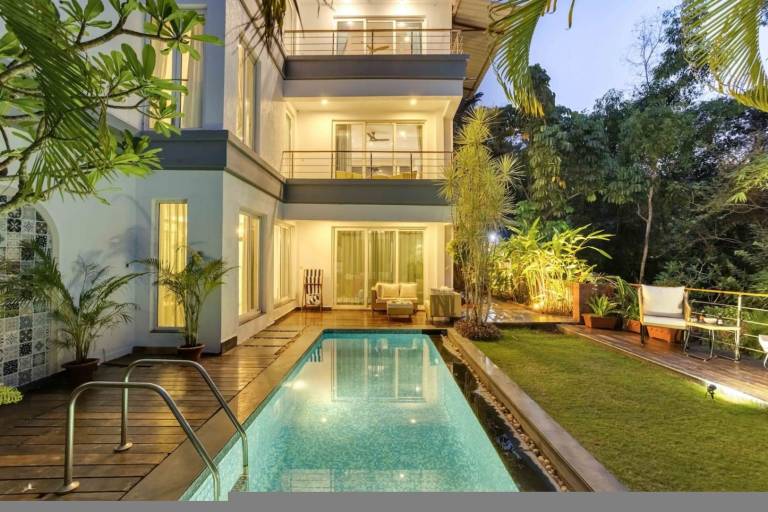 3BHK Private Pool 1km to Thalassa Villa Scapes