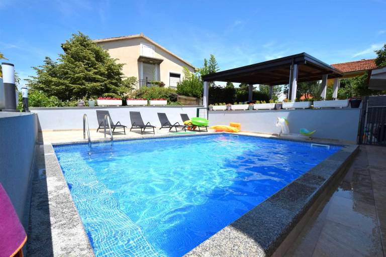 Apartment Zrinka 2 with pool — photo 3