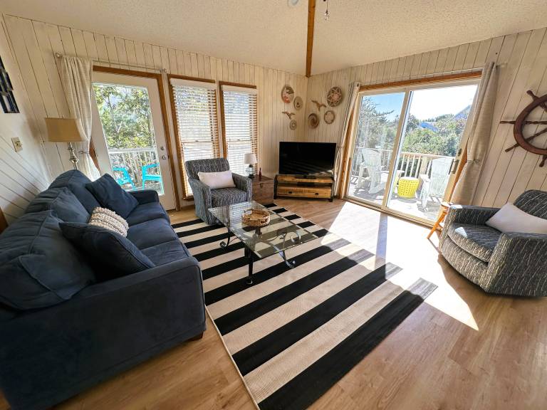 D112-Magnificent Oceanside home with 4 BDRs 2.5 BAs private pool and hot tub. — photo 5