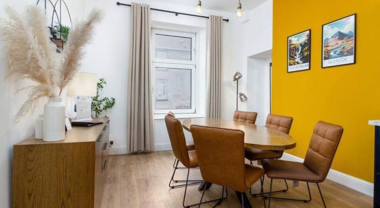 The Stylish 3-Bedroom Maisonette Retreat — photo 3