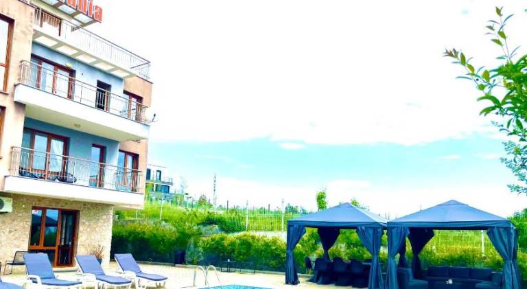Beautiful holiday apartment with terrace, barbeque & private pool | Pets allowed — photo 4