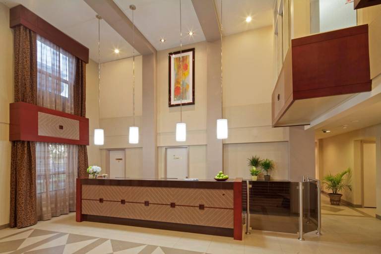 Travelodge by Wyndham Oshawa Whitby — photo 3