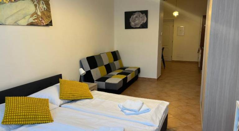 Rental apartment for 3 persons in Prague