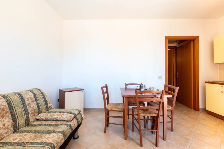 Holiday apartment with terrace | City view — photo 3