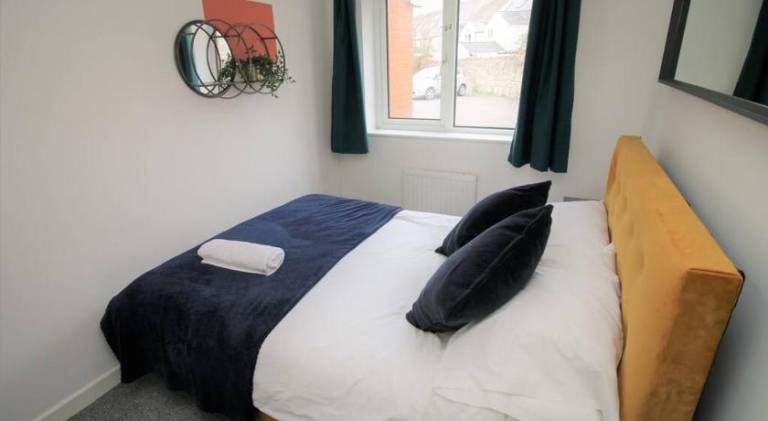 Thesiger Court Apartments - Free Private Parking - by Property Promise — photo 3