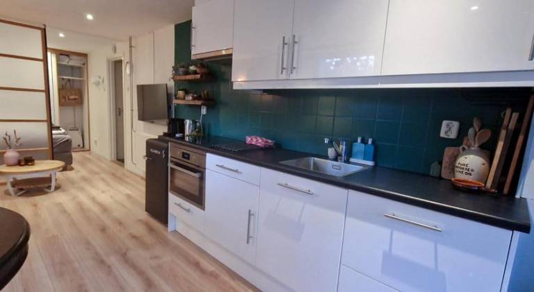 Fully equipped holiday apartment with patio | Pet-friendly — photo 3