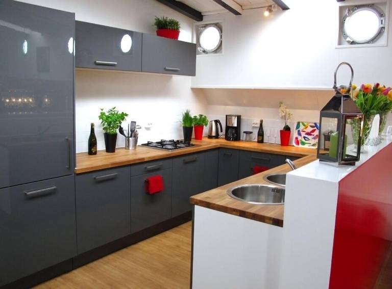 Serviced apartment with terrace — photo 3