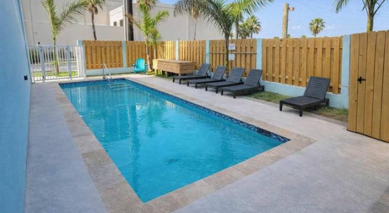 Holiday apartment with pool in South Padre Island, TX