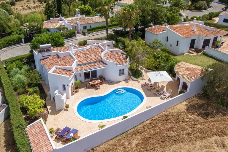 Villa Sagres with Mountain View, Pool & Wi-Fi — photo 5