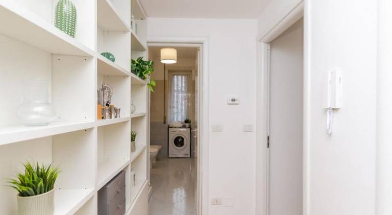 Fully equipped apartment with terrace | Next to Milano Centrale railway station | Good for workation | Pet-friendly — photo 3