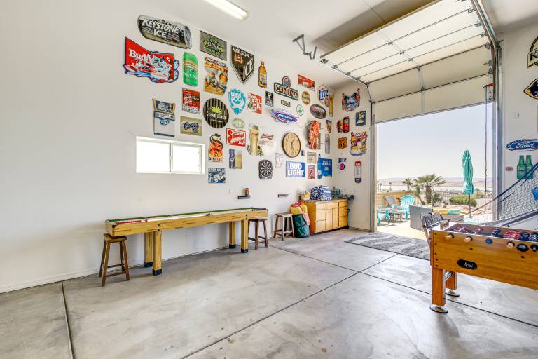 Lake View & Games: Spacious Oasis in Lake Havasu! — photo 4