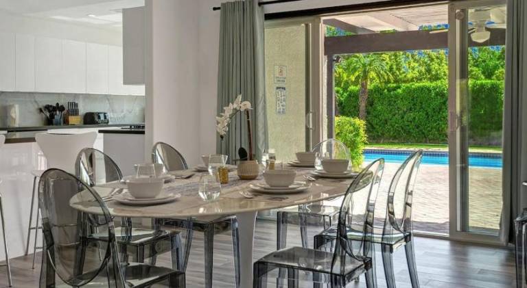 House with barbecue, patio & jacuzzi — photo 4