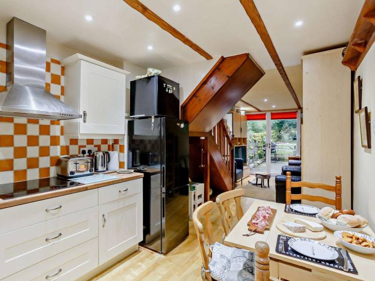 Cottage with BBQ, yard & terrace in Skipton