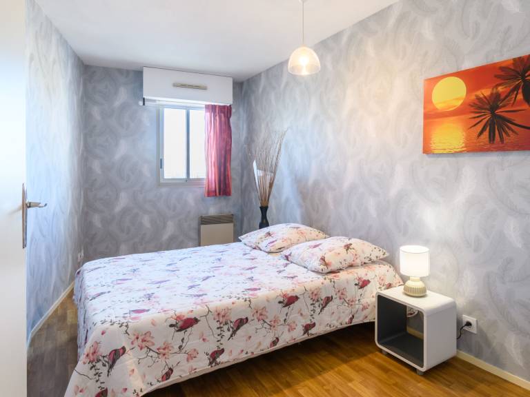 Apartment with 2 rooms for 6 persons — photo 4