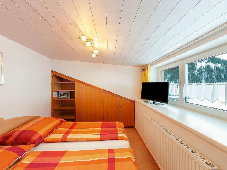 Apartment with terrace & barbecue — photo 2
