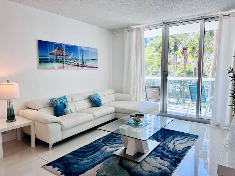 Condo Hallandale Beach