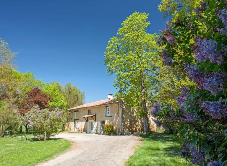 Villa with patio & yard in Pamiers