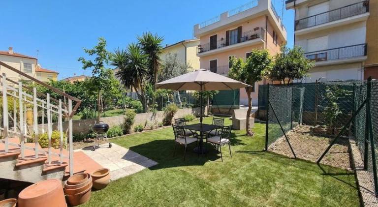 Holiday apartment with 1 room for 4 persons — photo 5