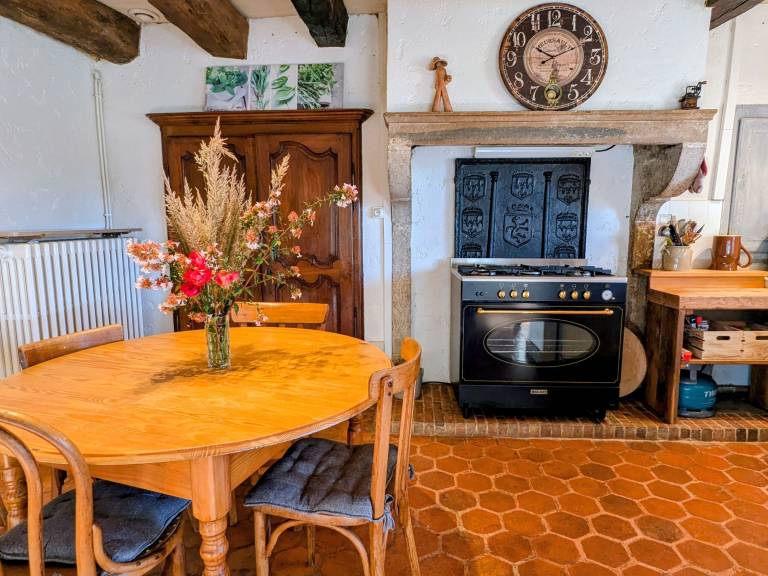 Charming house with fireplace, pet-friendly near Bèze — photo 2