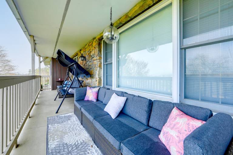 Scenic Asheville Area Retreat: Hot Tub & Game Room in Candler, NC