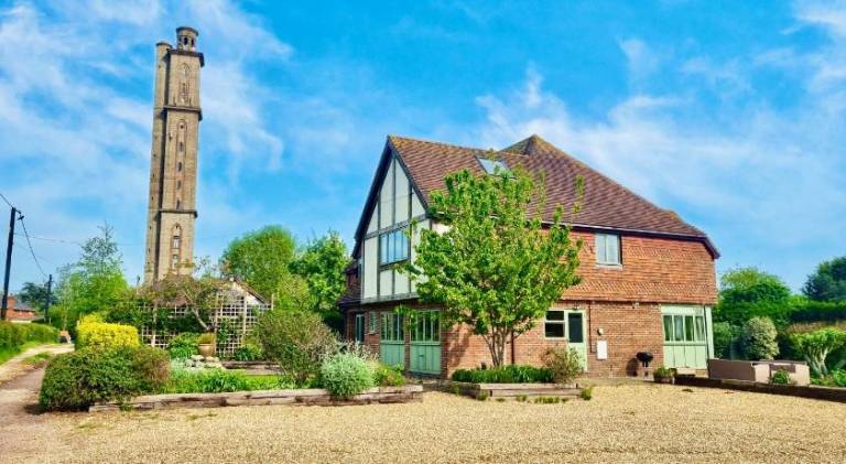 Stunning 7 Bedroom Escape Near New Forest and Beach - Large Garden - Serene Setting - Sleeps 14 in Lymington