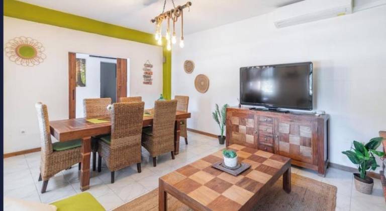 Nice house with terrace, BBQ & private pool | Pets allowed — photo 2