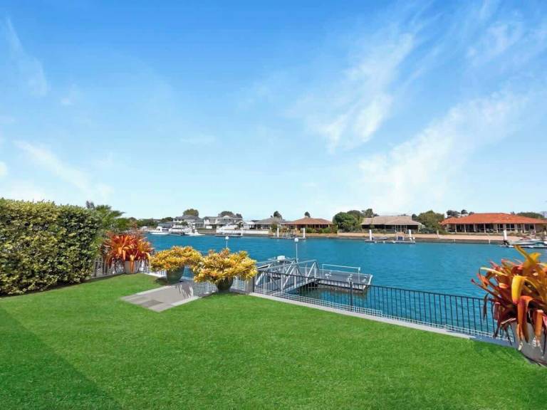House  Banksia Beach
