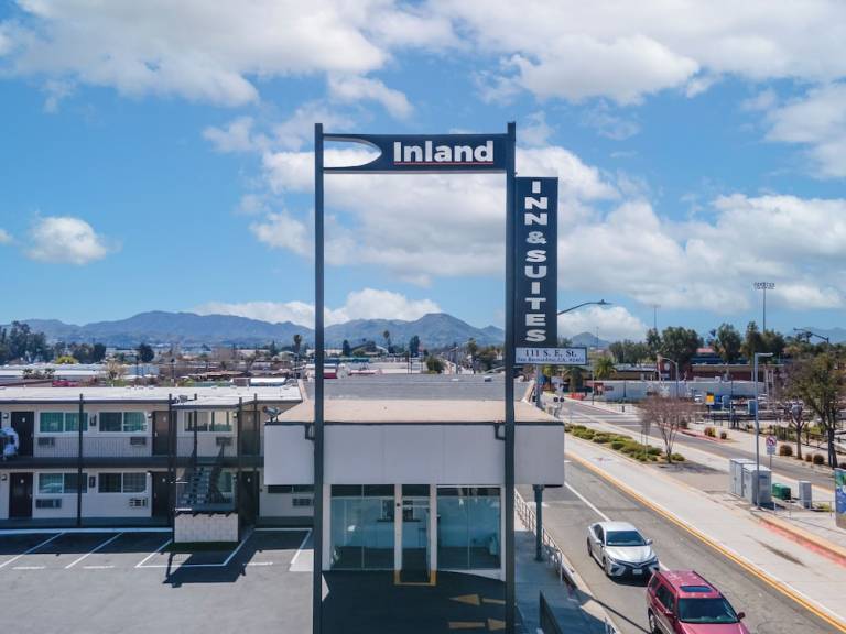 Motel Stadium West