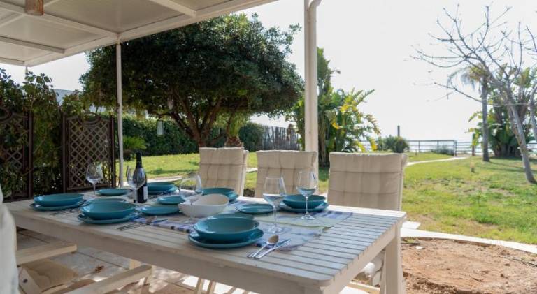 Beautiful rental apartment with barbeque & yard | Next to the beach | Pets allowed — photo 4