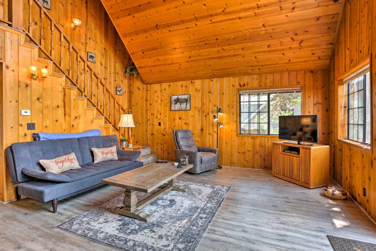 A-Frame Cali Cabin w/ Unobstructed Valley Views! — photo 5