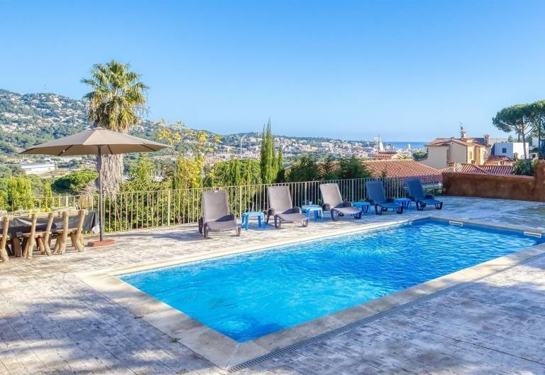 Villa "Costacabana - Abigail" with Sea View, Private Pool & Wi-Fi — photo 3