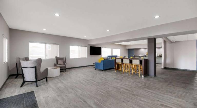 Quality Inn & Suites Artesia — photo 5