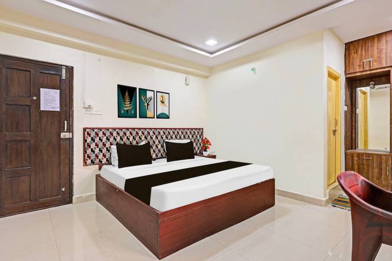 Super Collection O Beach Road Near GITAM