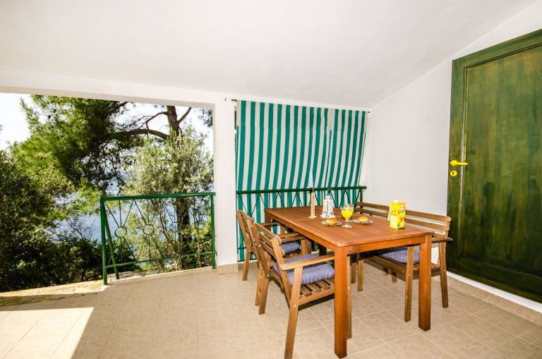 Holiday apartment with yard, patio & barbecue | Sea view — photo 2
