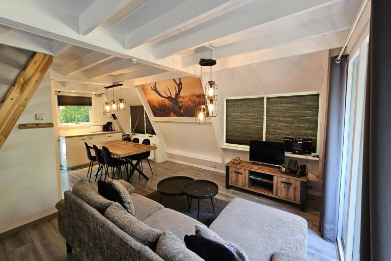 Chalet with pool in Durbuy